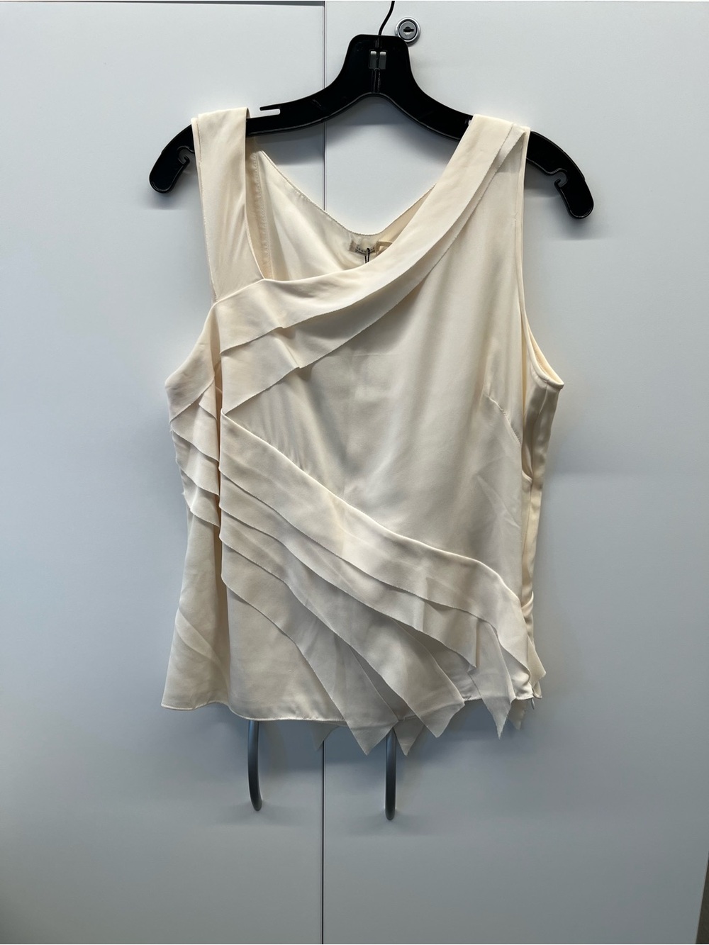 NWT -Leon Max Sleeveless Cream Ruffle Detail Shell Top - Size 12